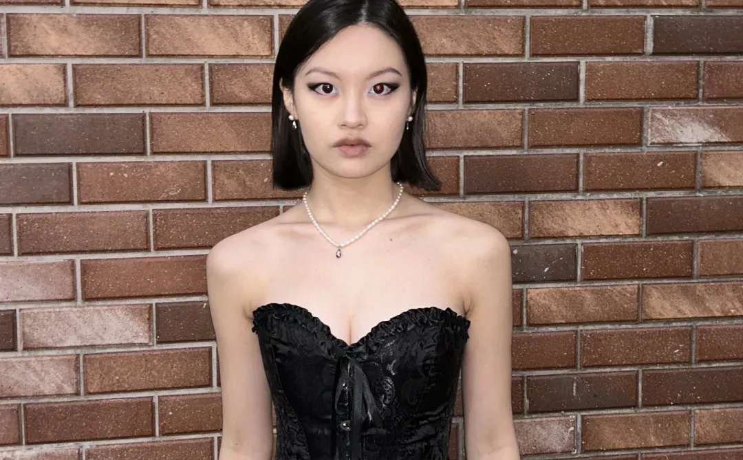 30块的鱼骨胸衣！