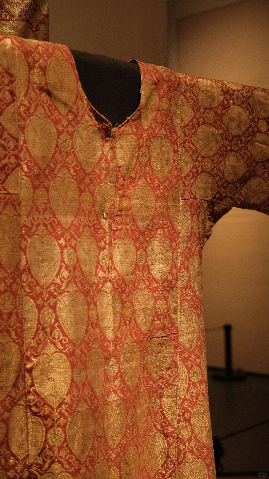 来这里的人都是理直气壮的拜金女！