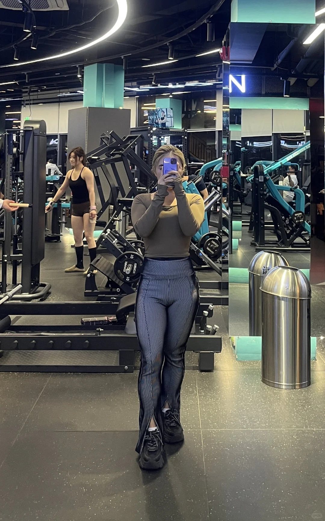 女孩子们都去撸铁！立刻，马上！