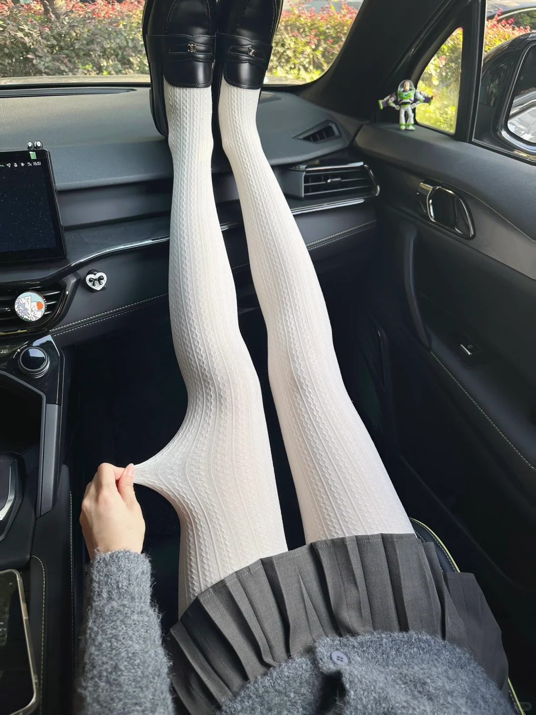 离大谱！miu系连裤袜真的好有千金大小姐feel