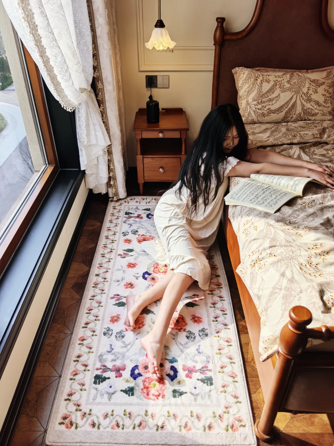 🏡卧室的“复古开关”：独居女孩的幸福感