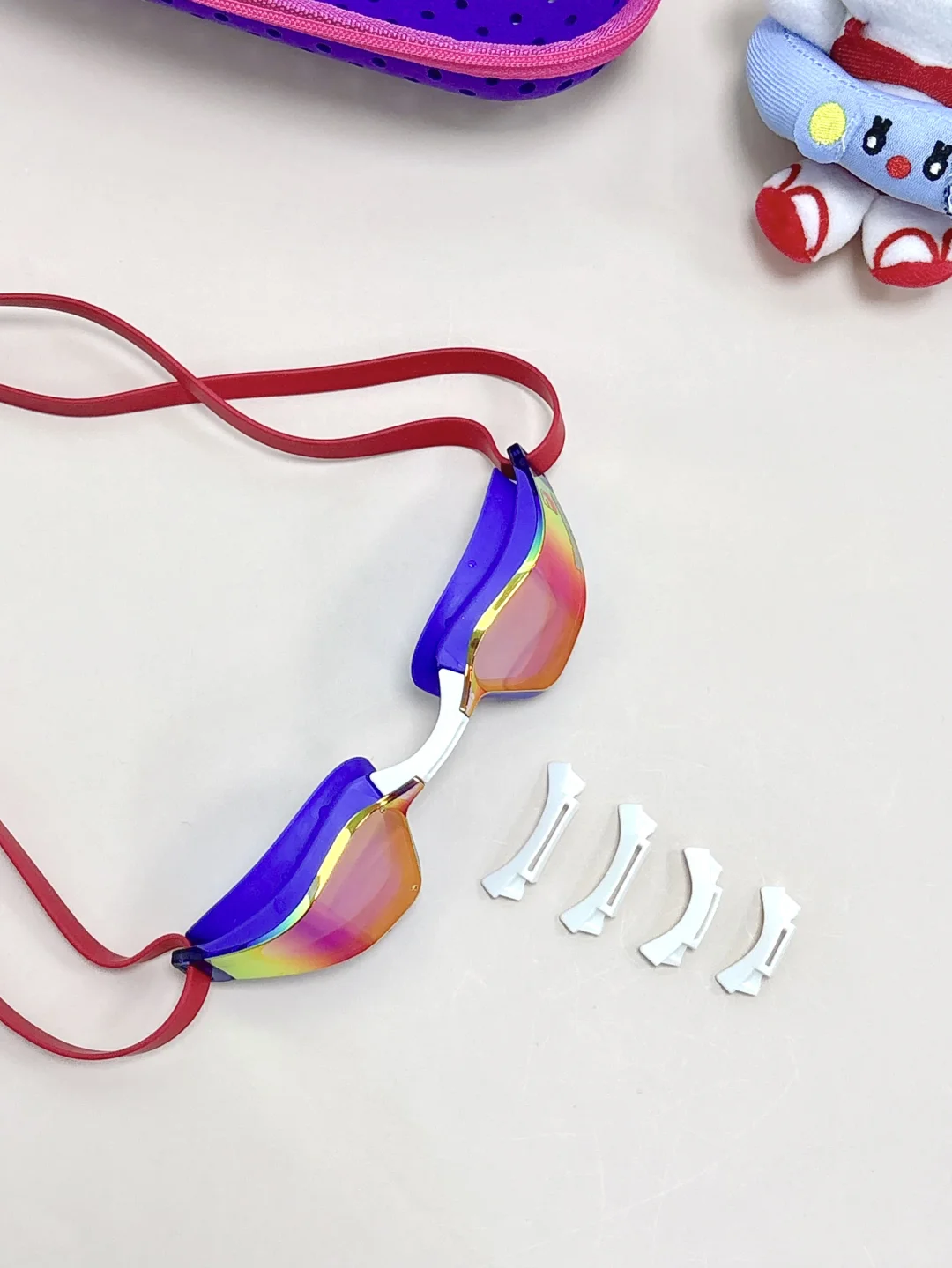 泳女女武神新泳镜畅游2000米，超爽❗