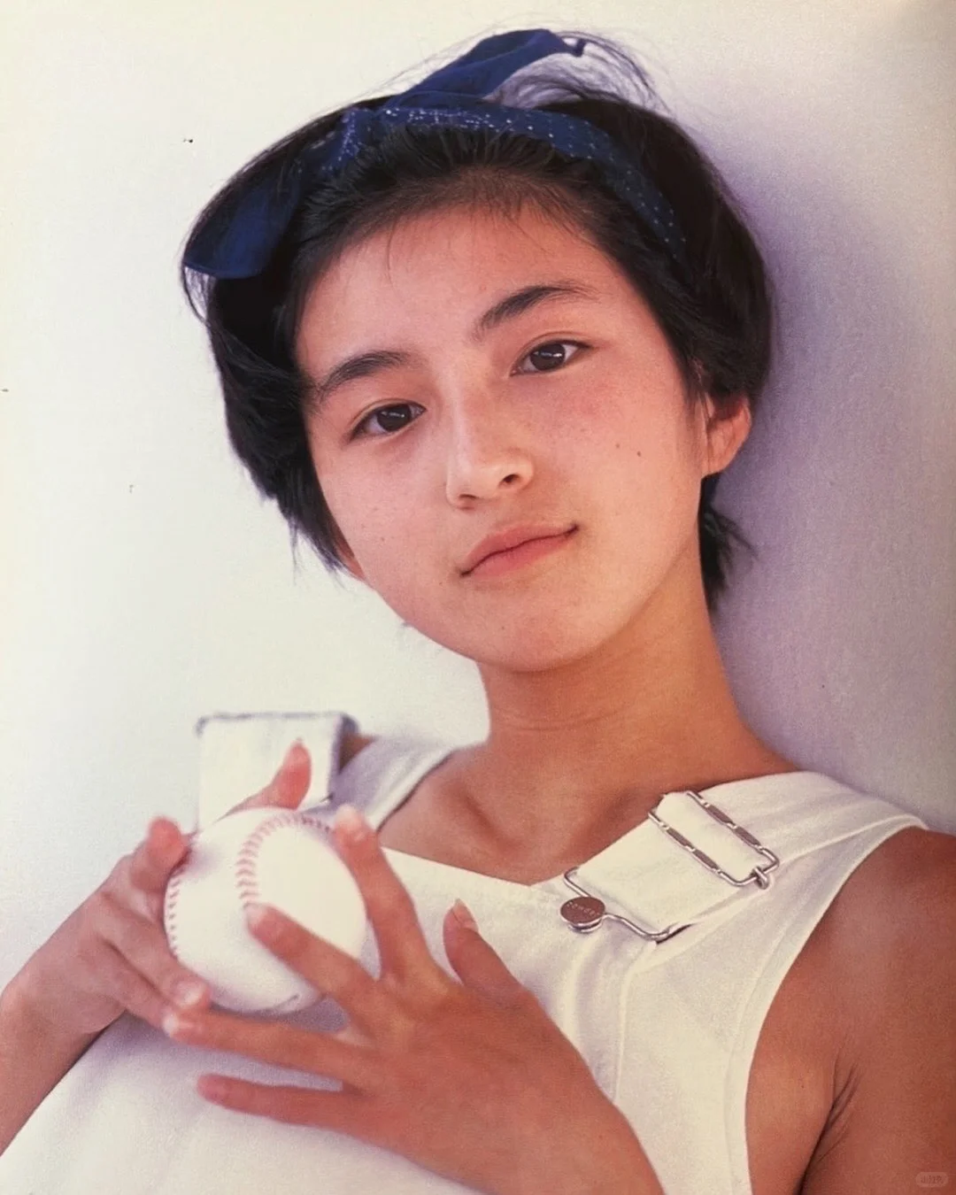 雌雄同体的偶像，90年代写真女神广末凉子