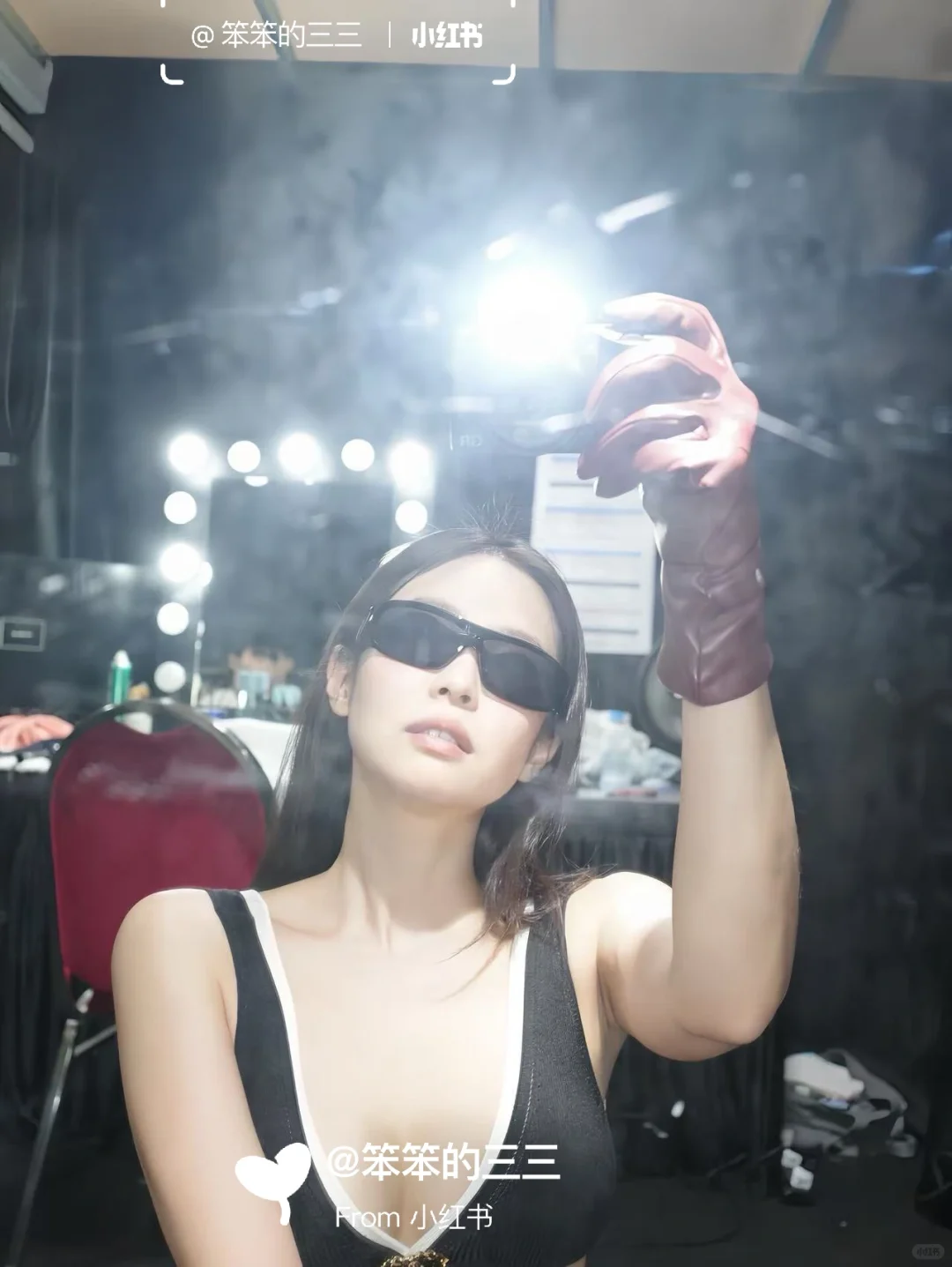 jennie这张当壁纸 太爽了！！！