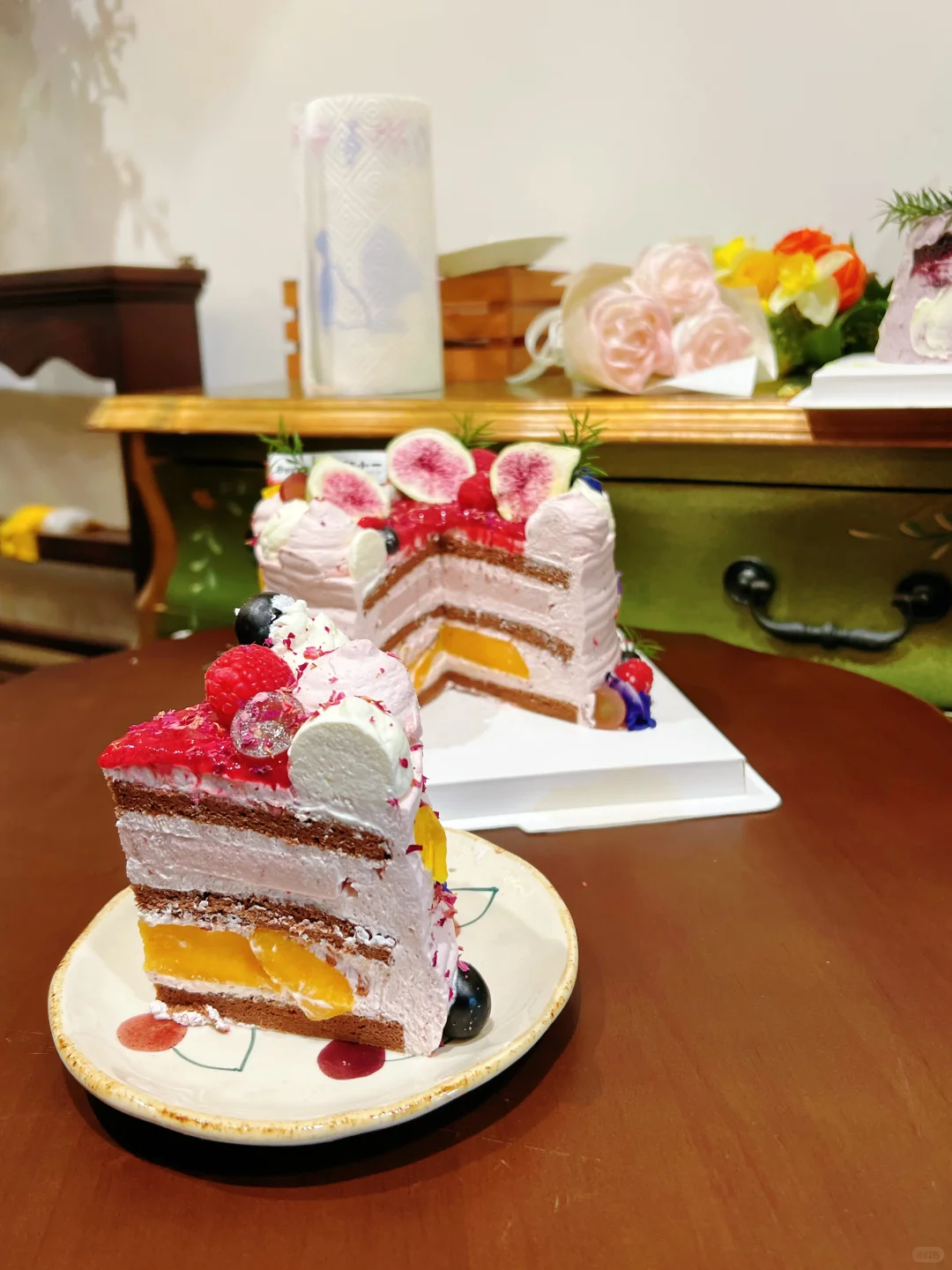 如果一个90斤美少女一次吃了10个蛋糕🎂那么