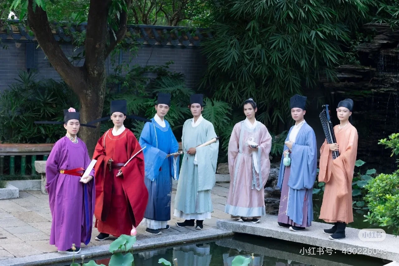 既然要对比？请对汉服公平一点，不要厚此薄彼