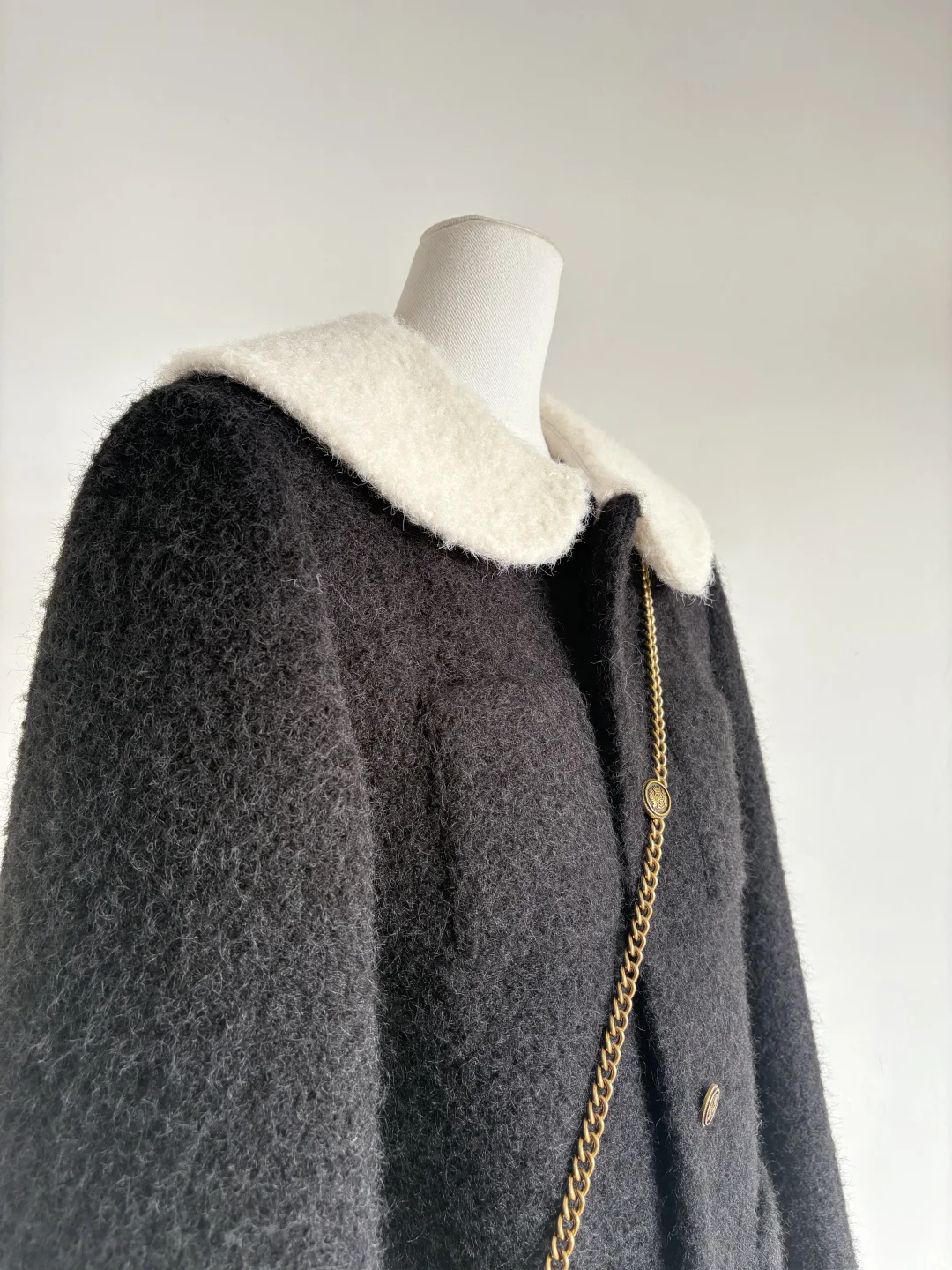 捡漏！门店在售，复古撞色翻领时尚外套女新款