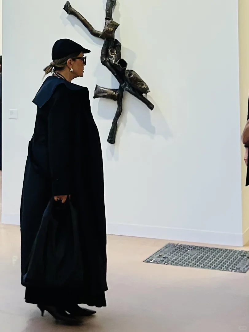 巴黎女人穿搭｜一半经典，一半自我