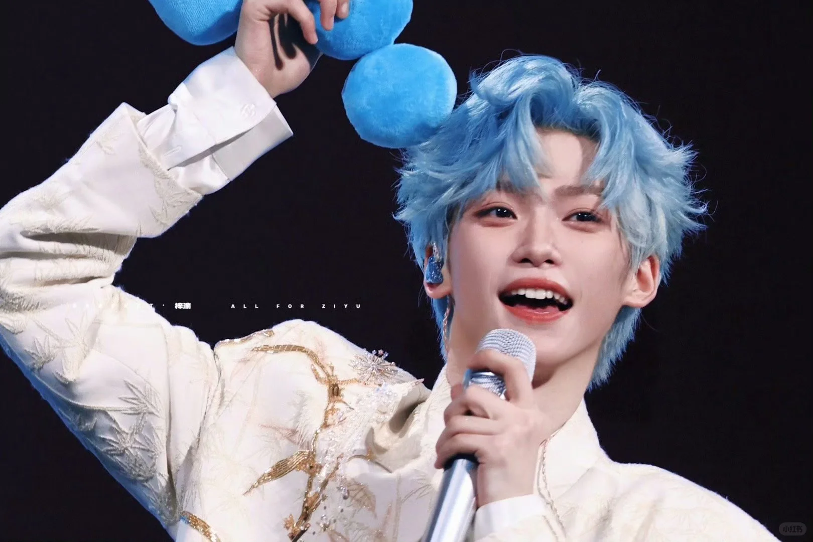 要横屏壁纸的YUNI们看过来