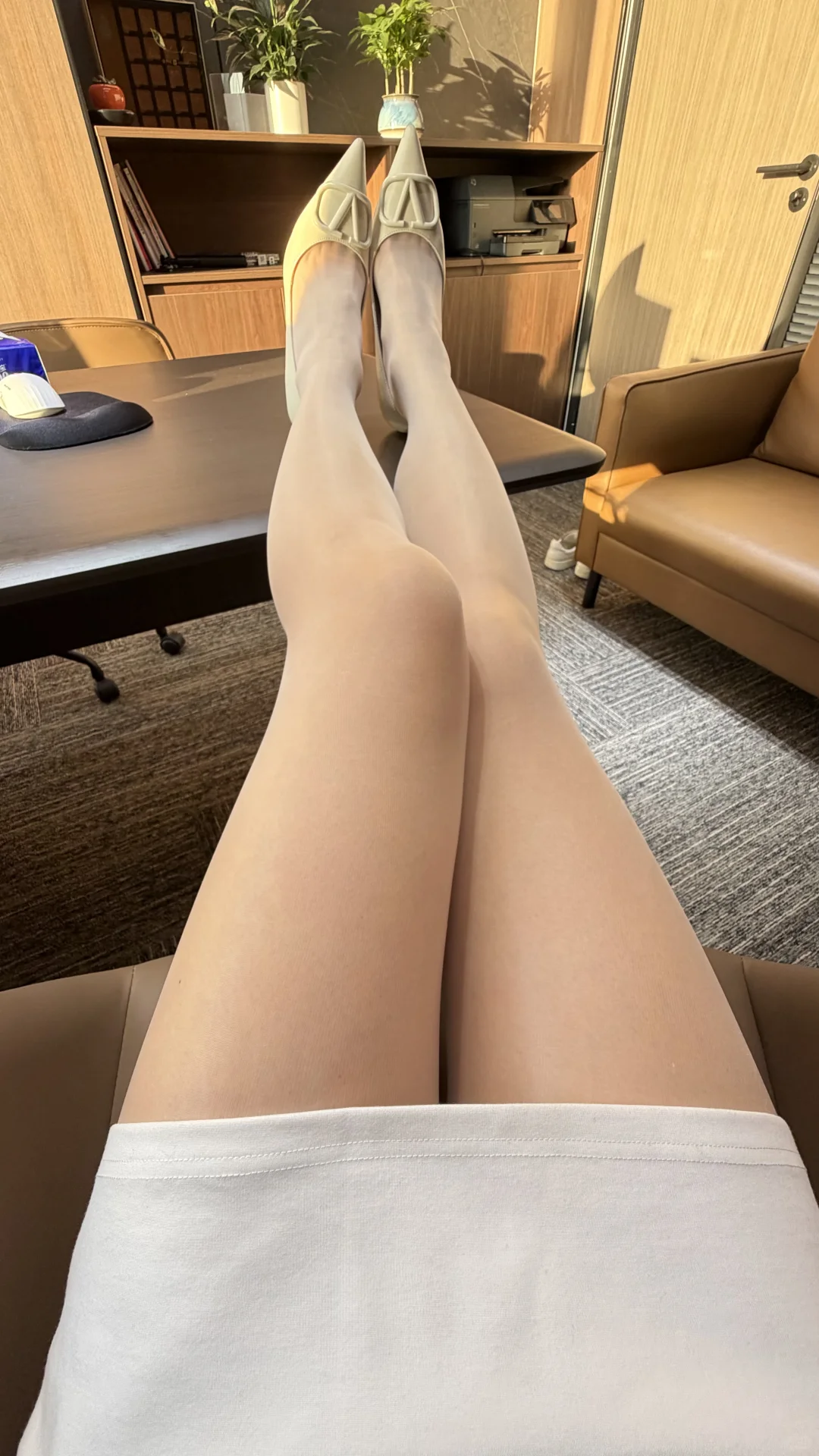 这条丝袜，穿上就是「人间反光板」✨