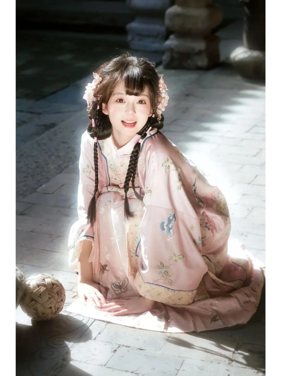 在景德镇拍到这款元气可爱版清汉女啦❣❣