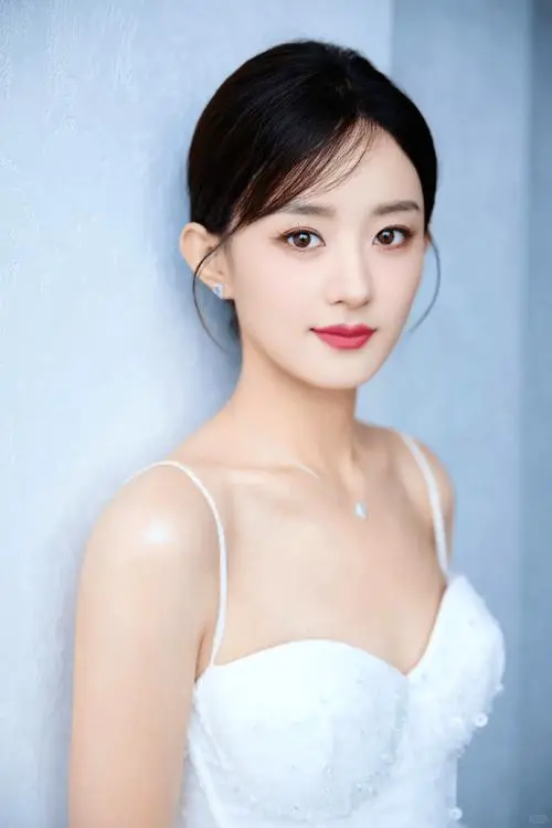 颖宝回眸一笑真是太清丽脱俗了