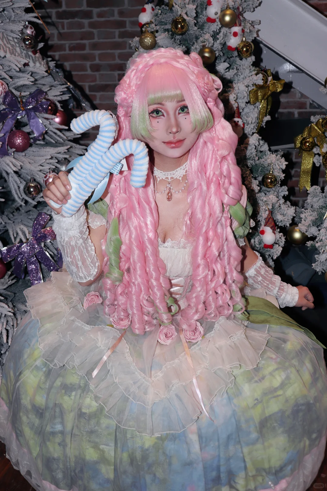 西安女摄陪拍：有没有周末想去预制圣诞节照