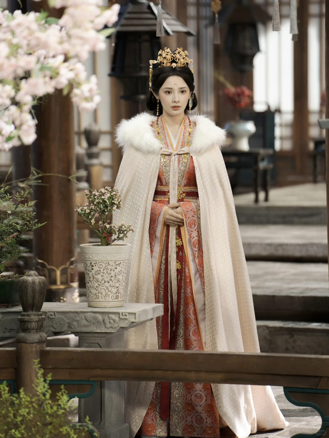 『凤凰台上』彭小苒妆造盘点