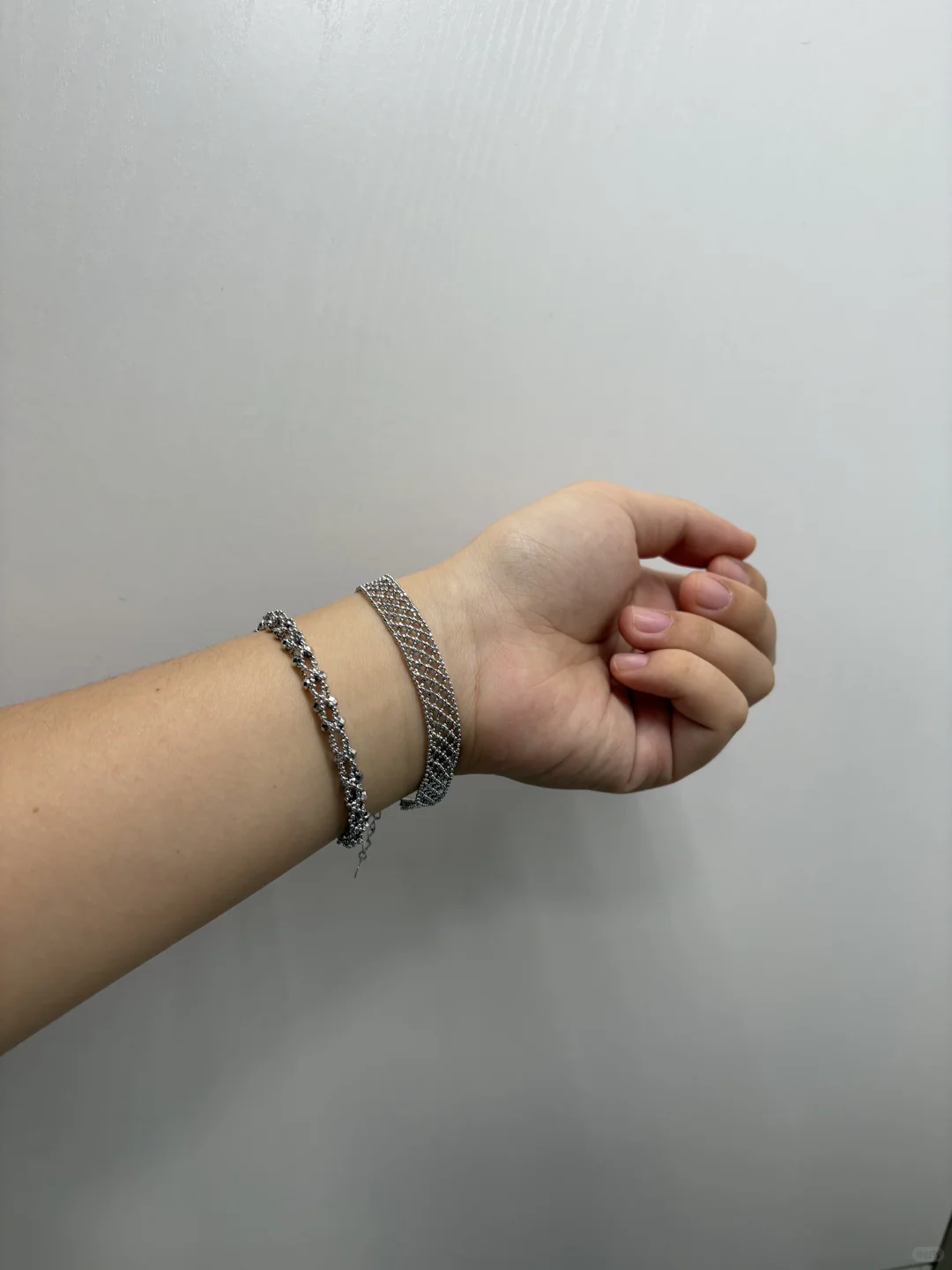 好消息，我不信邪又买了一条蕾丝手链