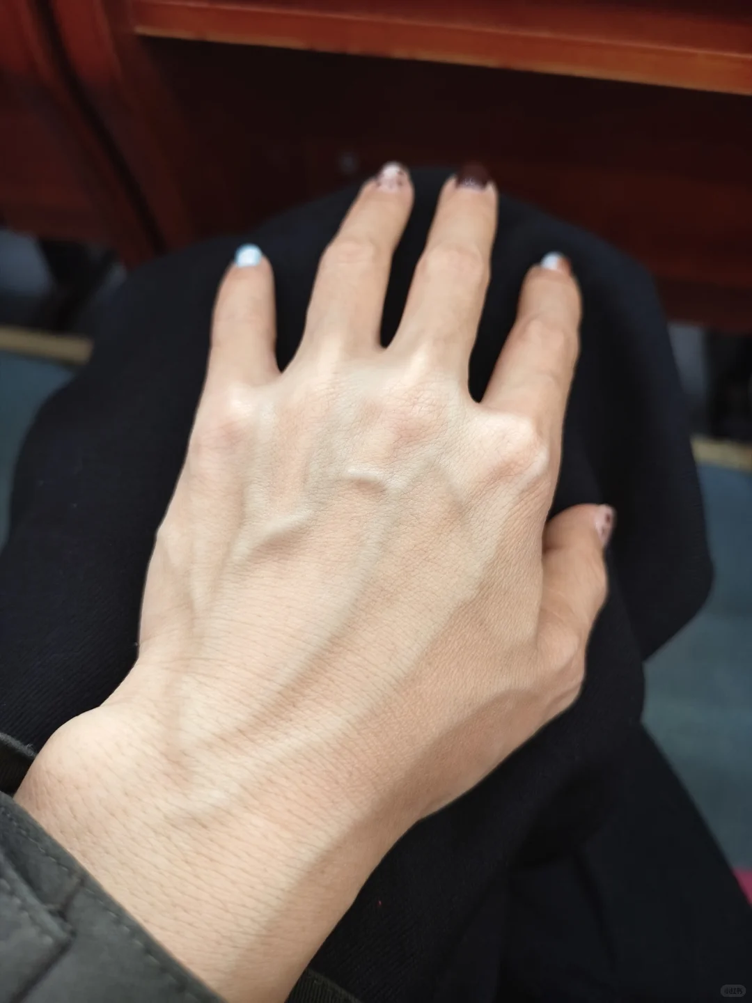 撸铁女孩的手都是什么样的