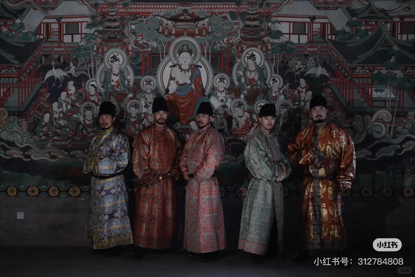 既然要对比？请对汉服公平一点，不要厚此薄彼