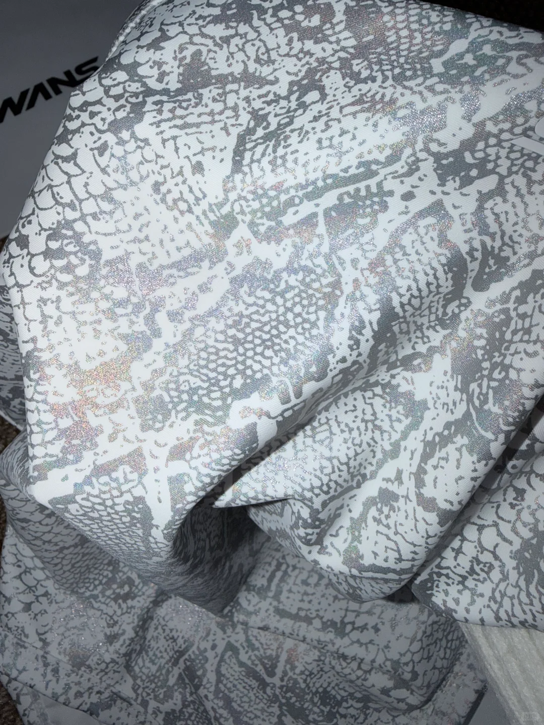 本社恐终于敢穿浅色泳衣了！！