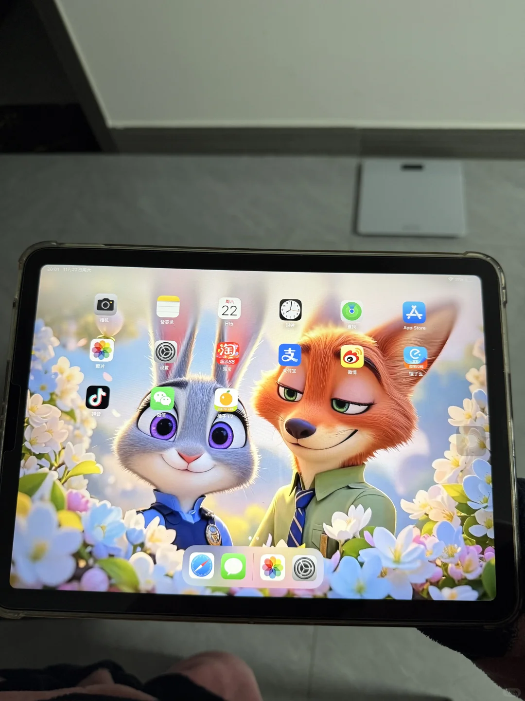 大家的ipad都用的什么壁纸～