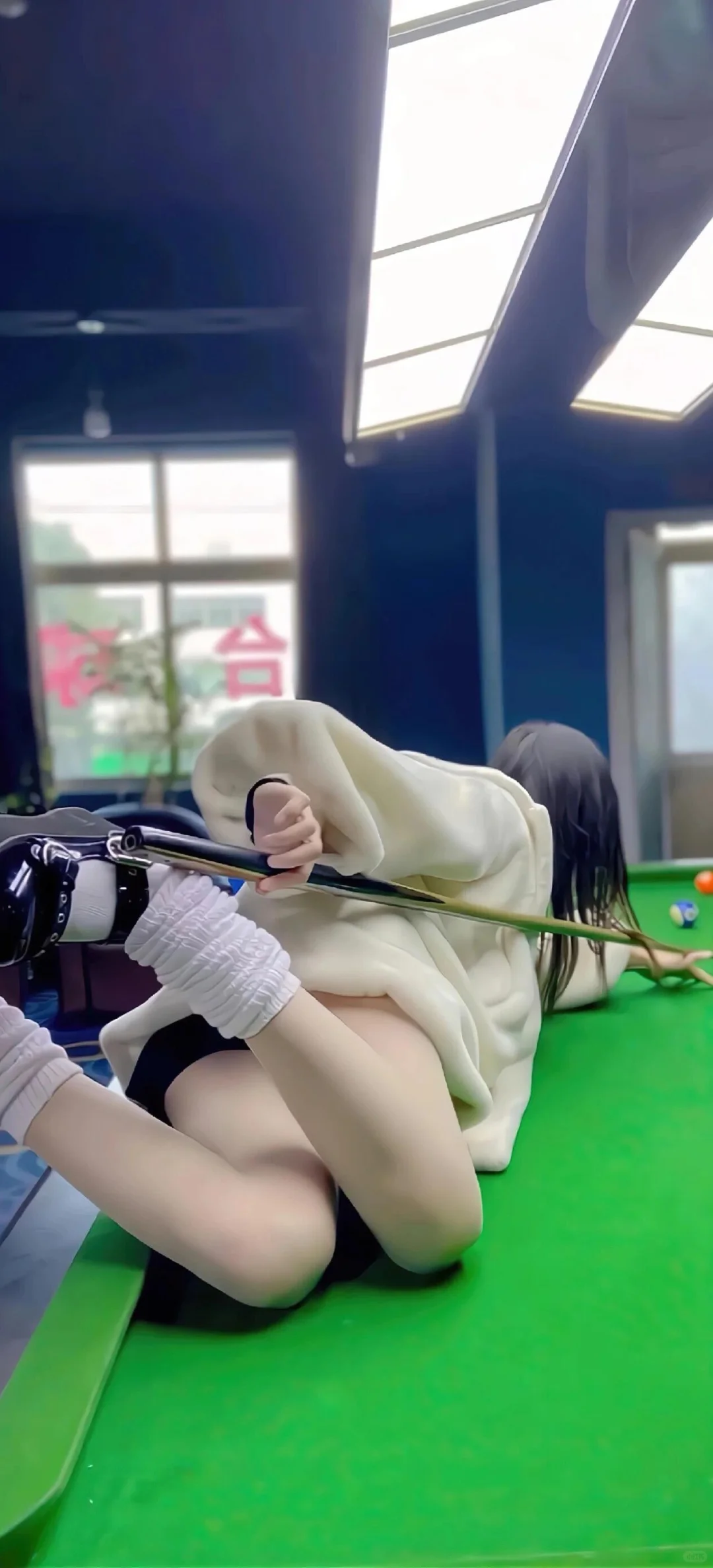 黑8台球美女壁纸