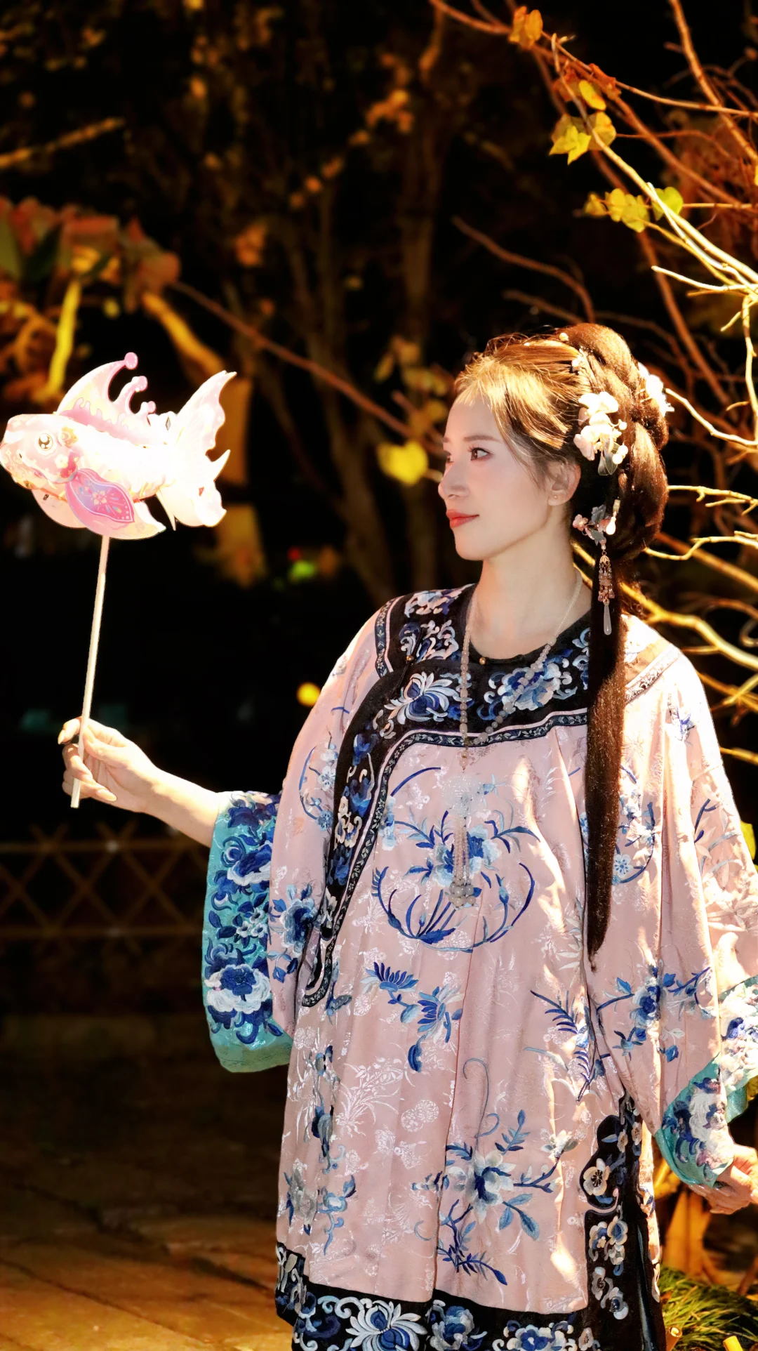 两个古装小姐姐，把我抓到了