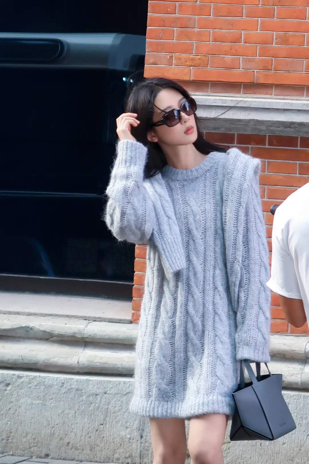 杨紫连头发丝都散发着光芒