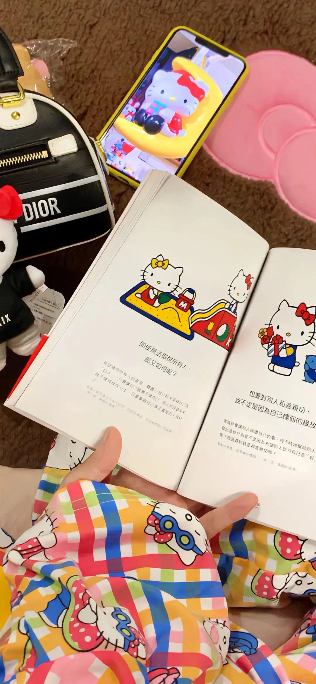 当我在冬天拥有了一套hello kitty壁纸后