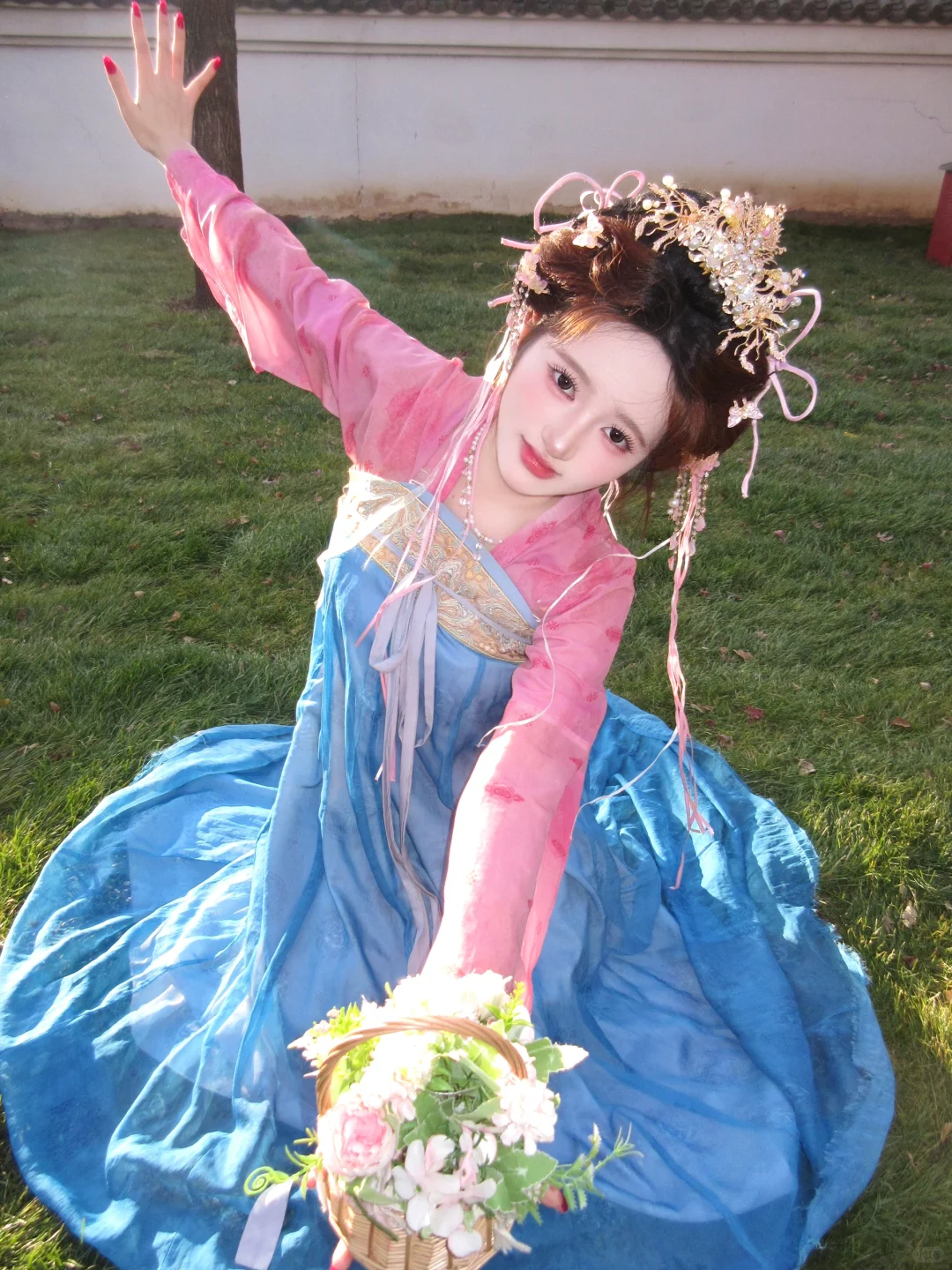 “昭昭云端月 ，此意寄昭昭”小唐风好明艳