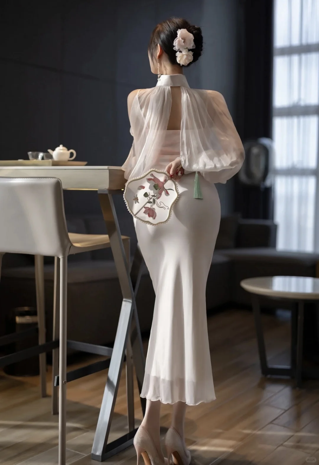 东方浅粉旗袍——腰臀比例