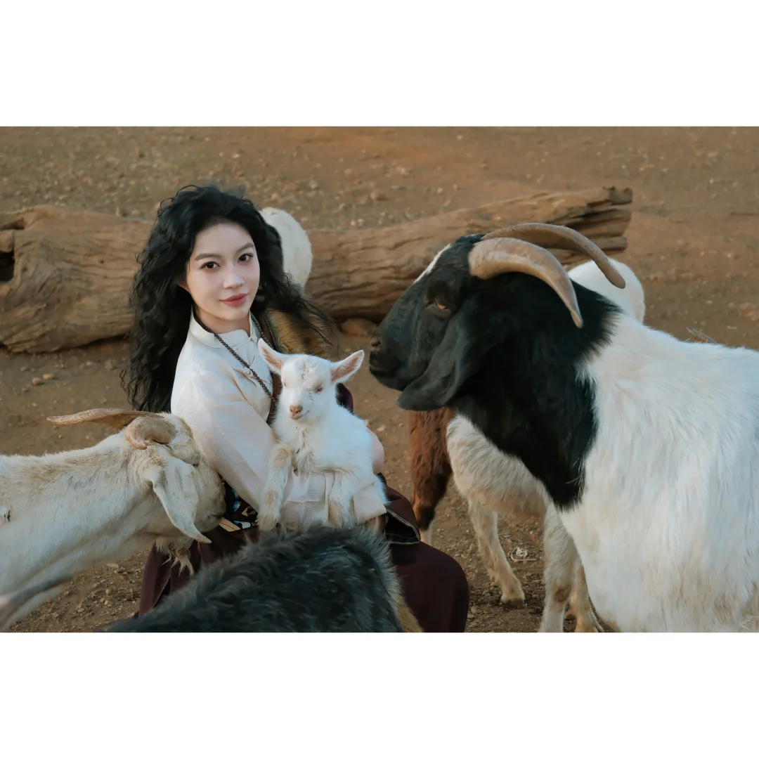 丽江纳西部落藏服写真（丽江富士女摄）