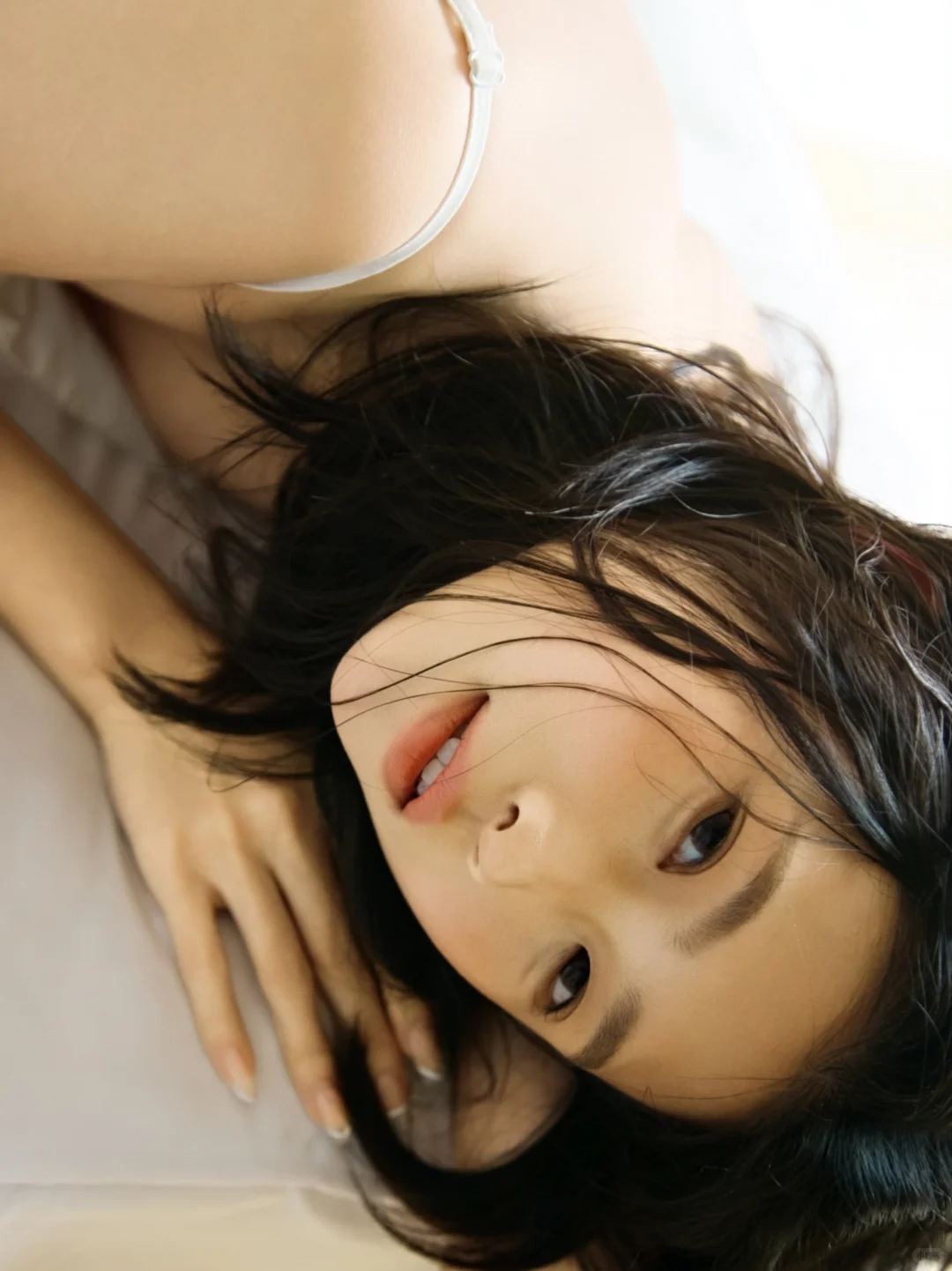 谁懂啊！这种慵懒纯欲的日系轻私房写真爱惨