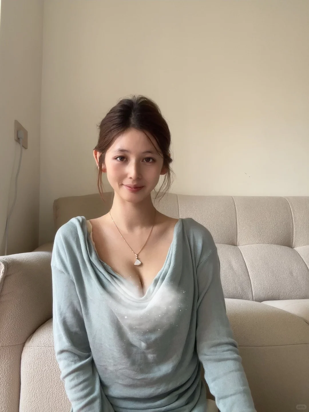 live实况直出、小胸老婆的聚拢本命内衣