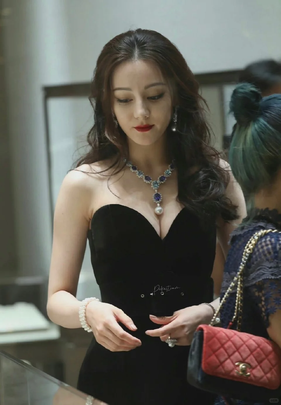 她的美，一眼万年！😍