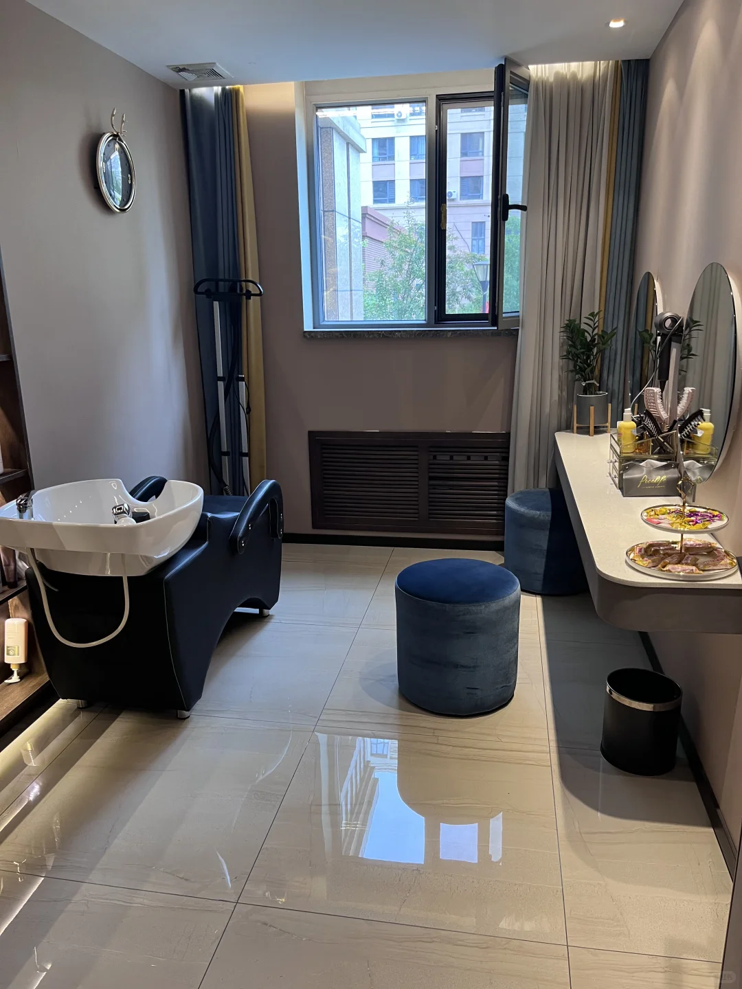 今天打卡一家美容院，她家开了20多年了