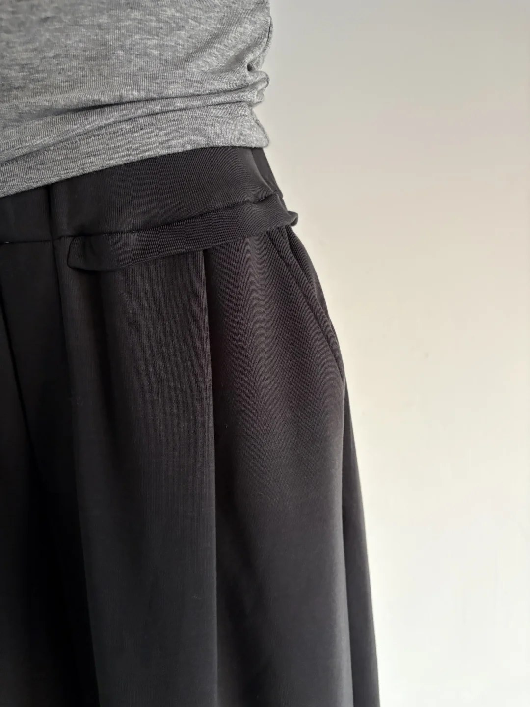 捡漏！门店在售 时尚通勤直筒宽松休闲裤女