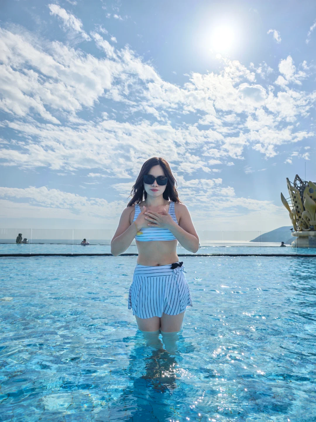 👙当泳装遇上阳光，快乐尽在不言中！