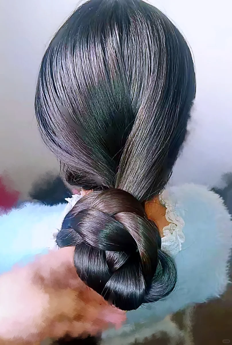 女人留长发显得漂亮的原因