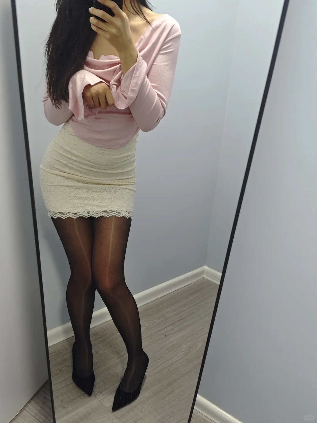 绫家的丝袜还可以