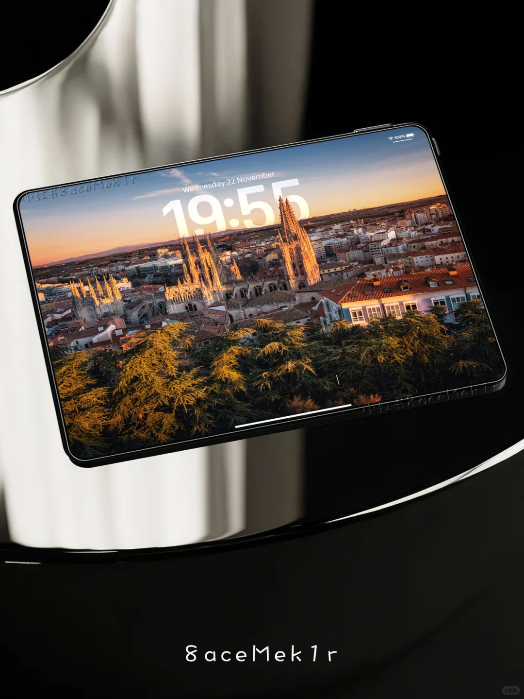 布尔戈斯.iPad壁纸 哥特尖顶映金辉