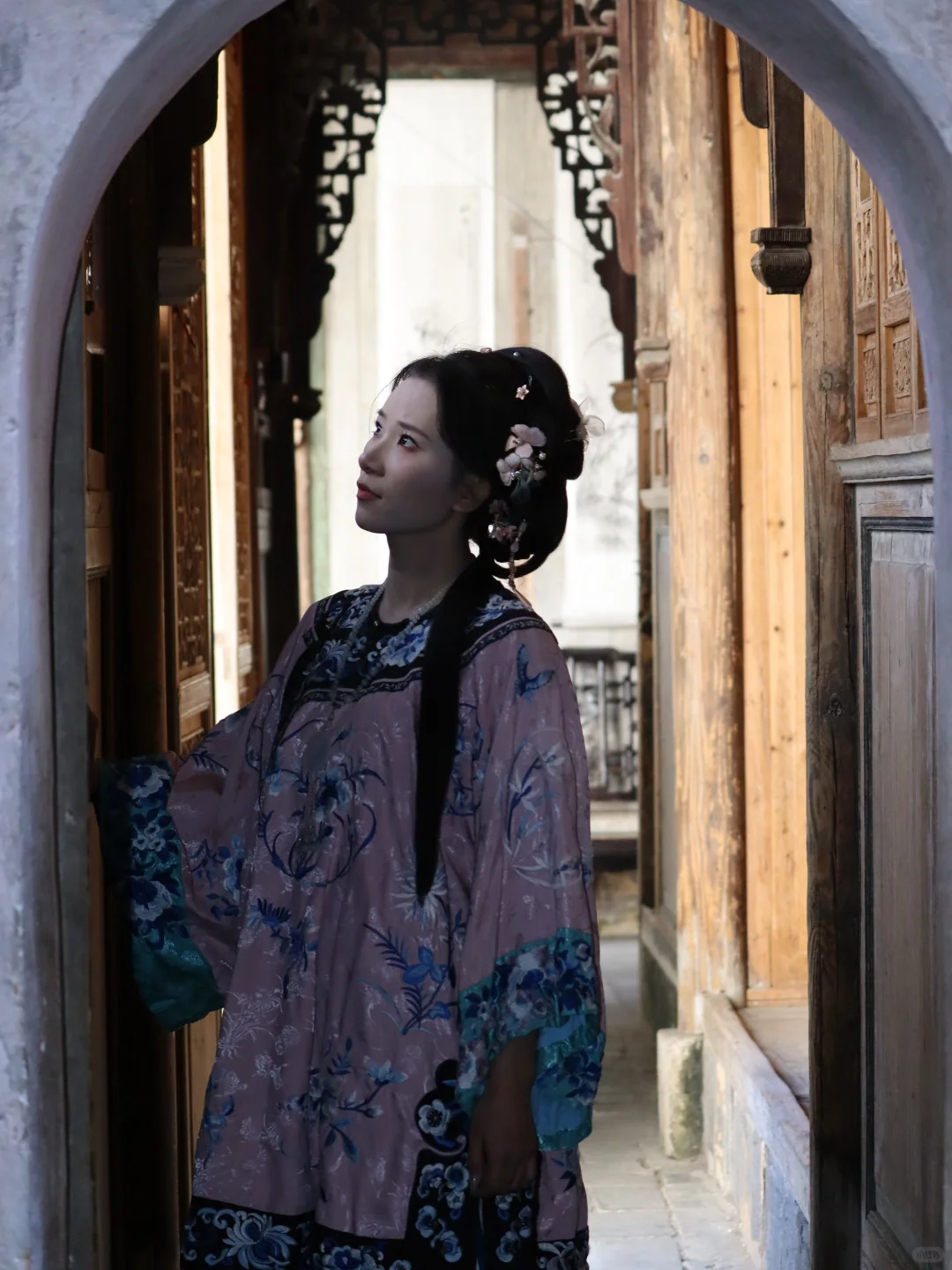 两个古装小姐姐，把我抓到了