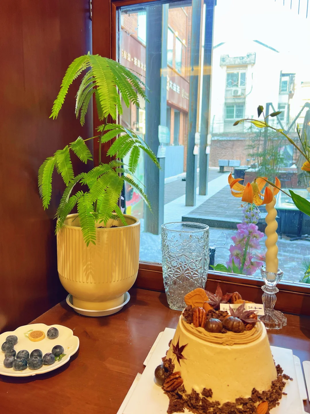 如果一个90斤美少女一次吃了10个蛋糕🎂那么