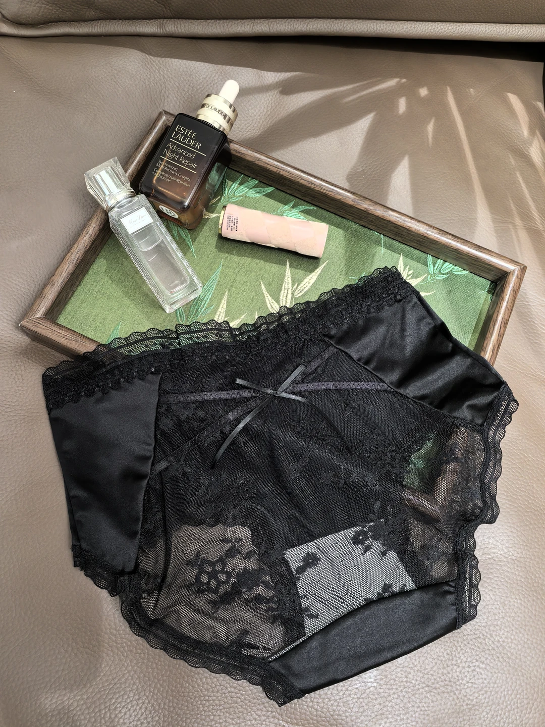 跟着明星学穿蕾丝内内！！！