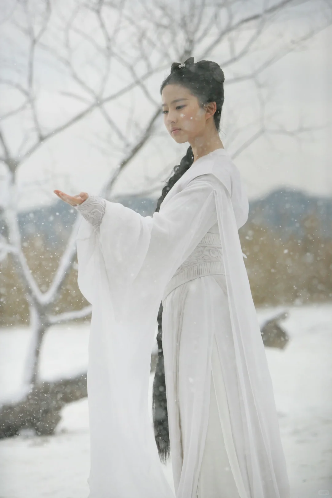 刘亦菲神雕侠侣小龙女雪中起舞剧照（原色）