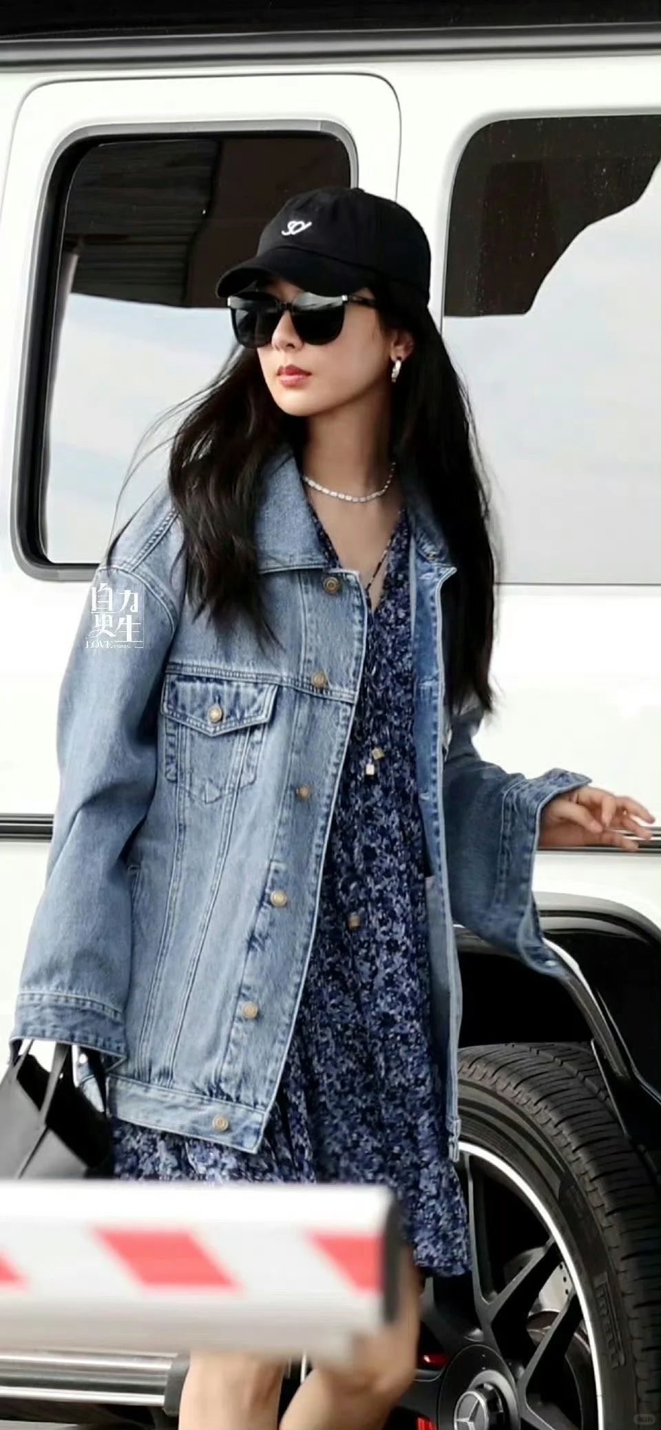 杨紫连头发丝都散发着光芒