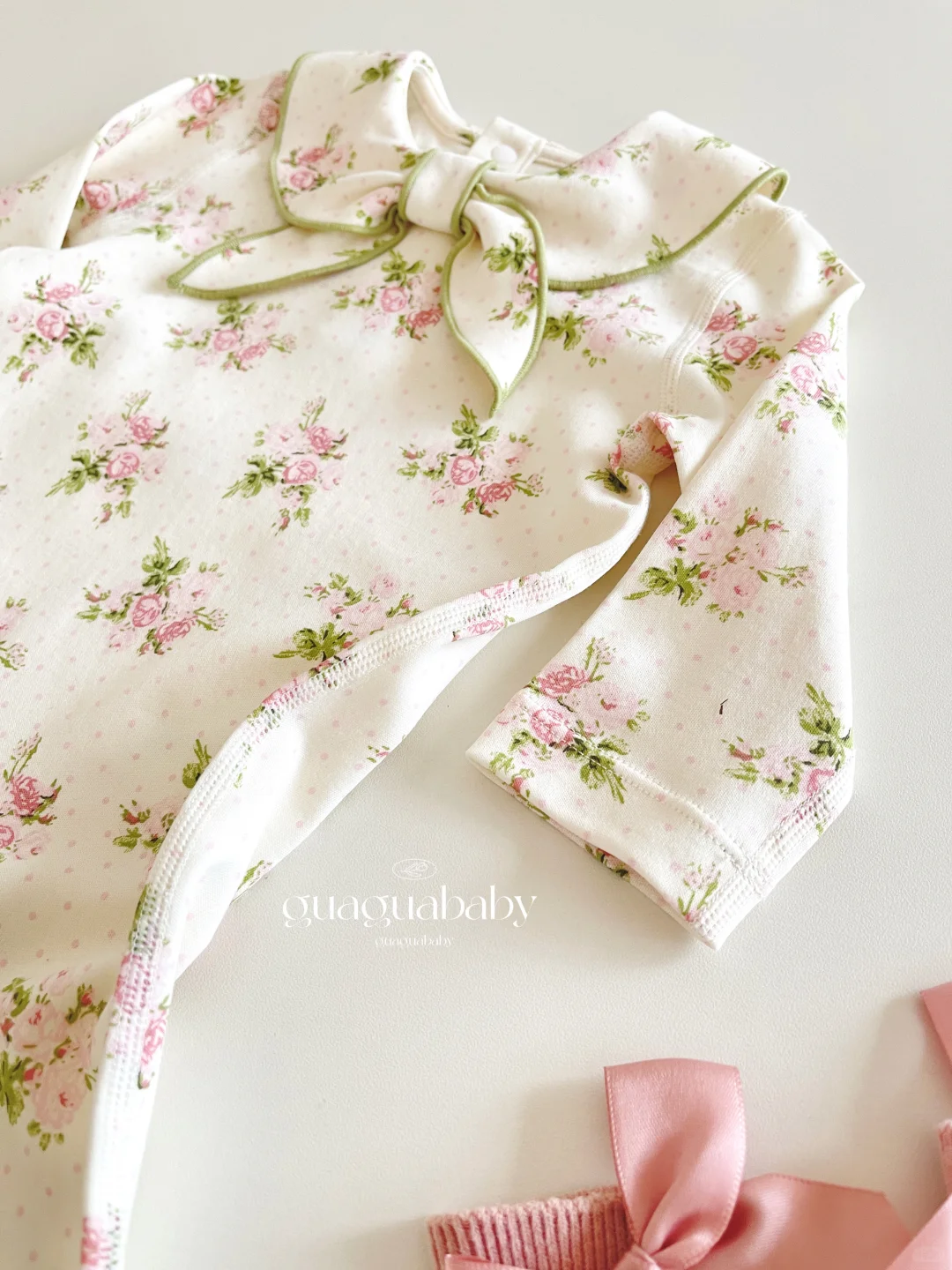 女鹅的法式复古玫瑰爬爬服有点甜🌷