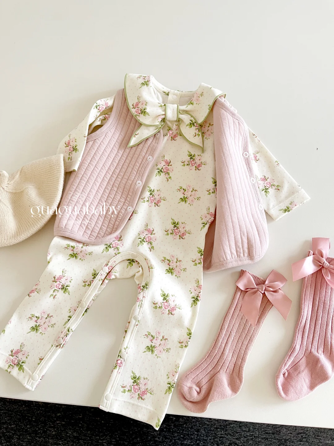 女鹅的法式复古玫瑰爬爬服有点甜🌷