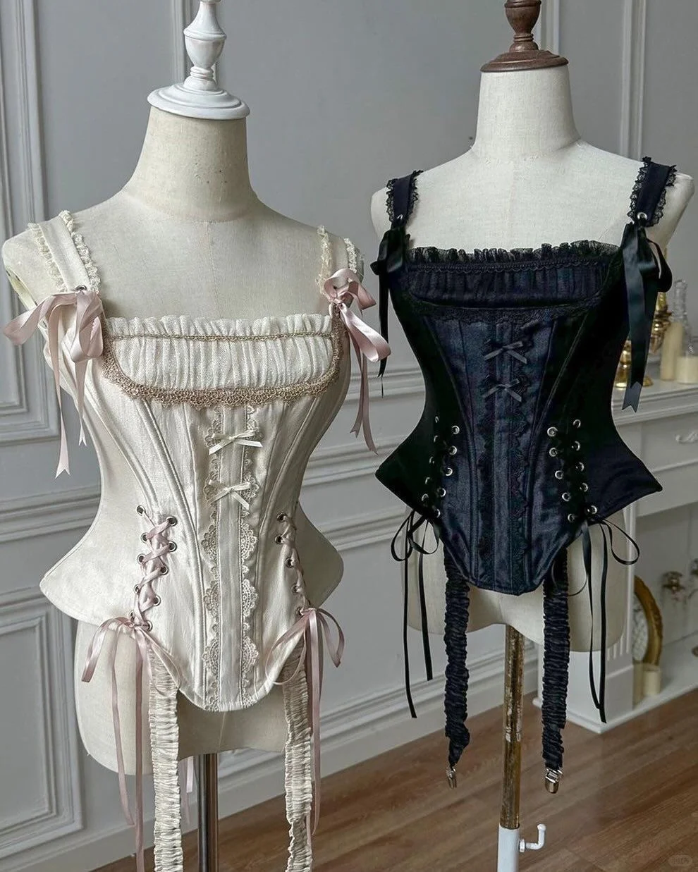 审美积累｜胸衣的多样化