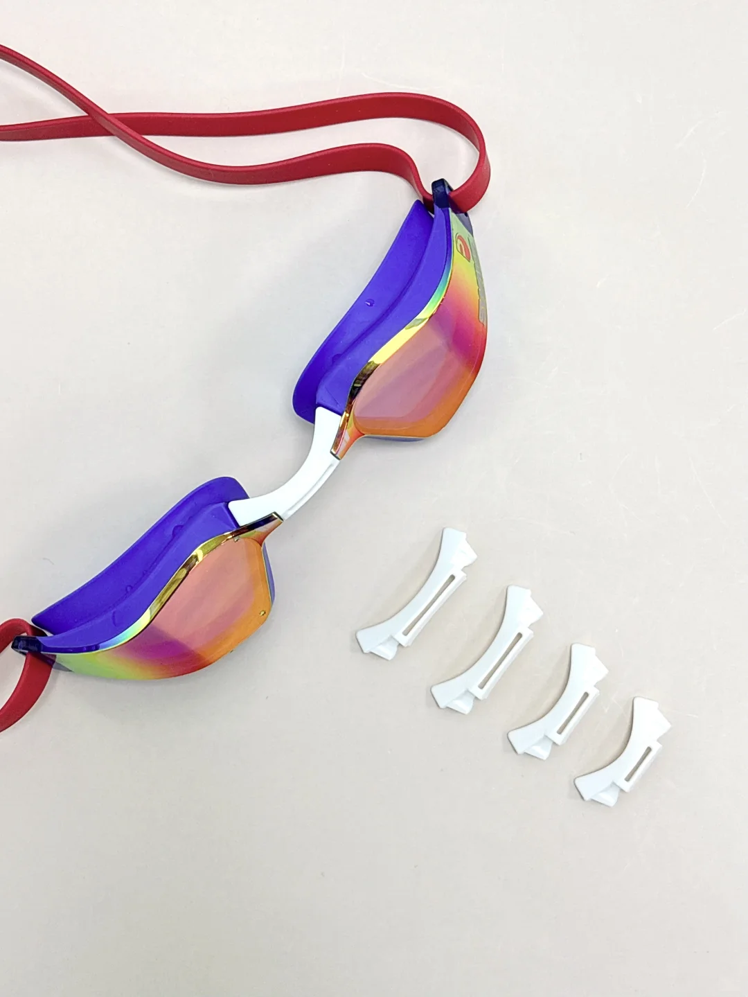 泳女女武神新泳镜畅游2000米，超爽❗