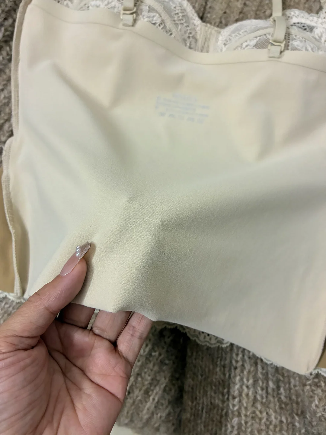 谁懂啊！这件蕾丝鱼骨吊带美到我心巴上了‼️