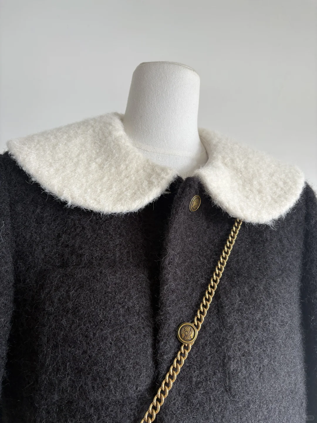 捡漏！门店在售，复古撞色翻领时尚外套女新款